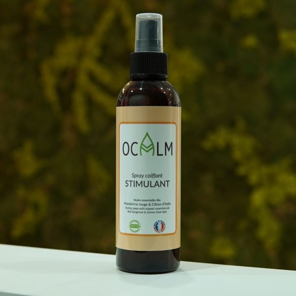 Spray coiffant stimulant